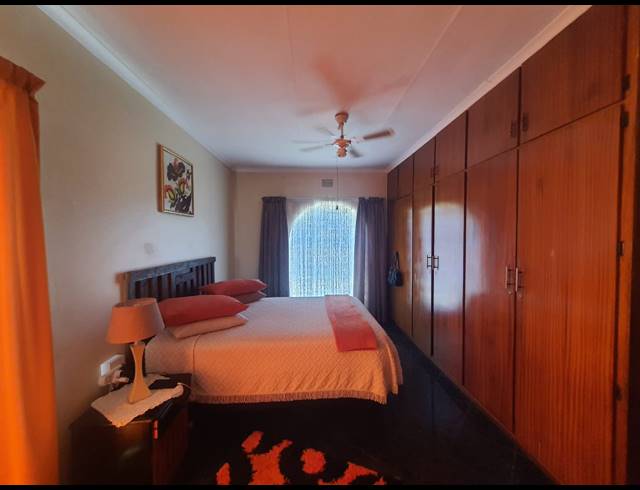 3 BEDROOM HOUSE FOR SALE IN VANDERBIJLPARK SE 6